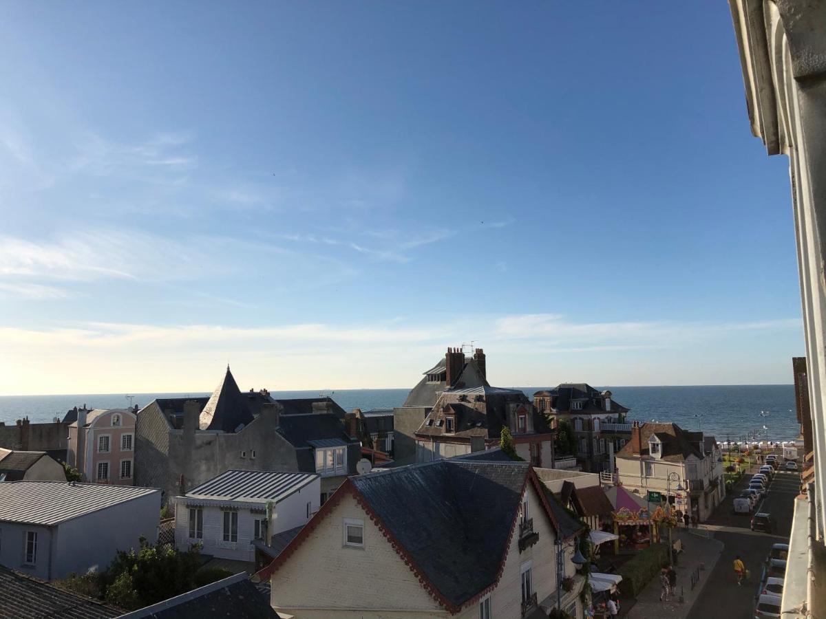 Appartement Avec Balcon - Vue Mer - 100M De La Plage - Hypercentre - 55M2 Villers-sur-Mer Exterior foto